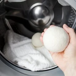 Apeiron Drogerballen - Droogballen - 6 XL Wasbollen - Droger - Duurzaam - Wasmachine - Wasverzachter - Energie Besparen - Zero Waste - Schapenvacht - Wol -Schoonmaakserie Winkel 1200x1200 1483