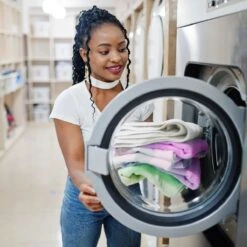 Omo Vloeibaar Wasmiddel Kleur - 100 Wasbeurten - Grootverpakking -Schoonmaakserie Winkel 1200x1200 730