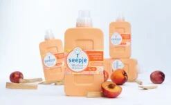Seepje Wasverzachter - Sandelhout En Perzik – Natuurlijke Ingredienten - 4 X 30 Wasbeurten - 4 X 750ML -Schoonmaakserie Winkel 1200x737